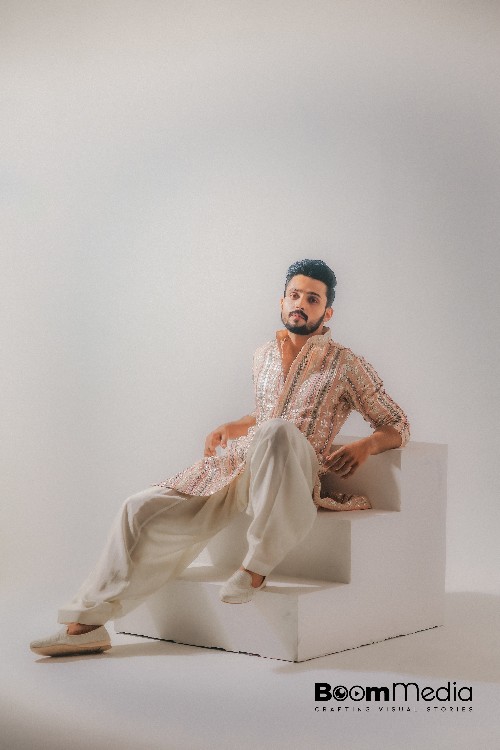 Tarun Sharma Sit Stairs